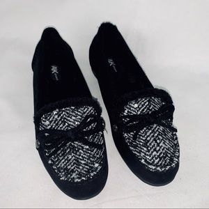 Anne Klein Women's Zemora Fabric Moccasin Black